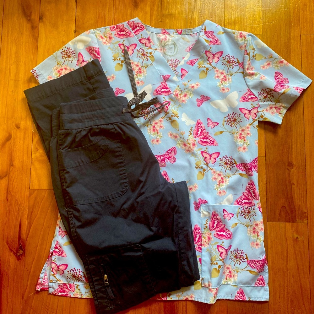 health pro scrubs set